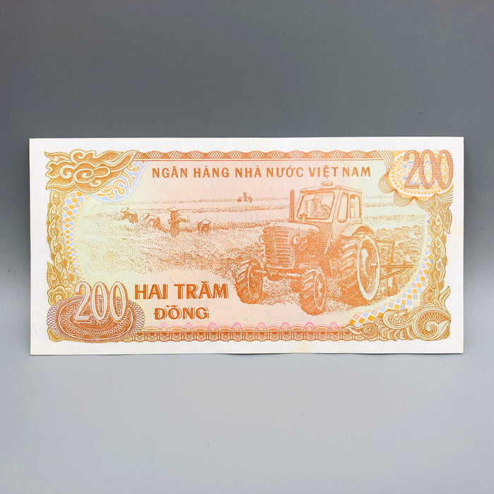 1987 Vietnam 200 Hai Tram Dong Banknote Bank Note Ho Chi Minh MO 0639798 Money