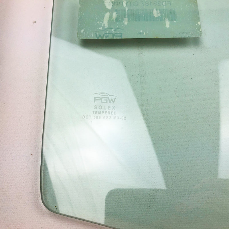 Door Glass for Nissan UD 1800 2000 2300 2600 3300 FD23187 GT Y Semi Truck