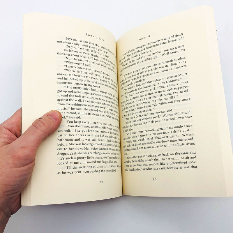 Richard Ford Book Wildlife Paperback 1990 1st Edition 1960s Teenager Divorce 9