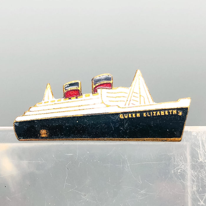 RMS Queen Elizabeth Boat Ship Lapel Pin Pinback Strattons England Made Vintage 3