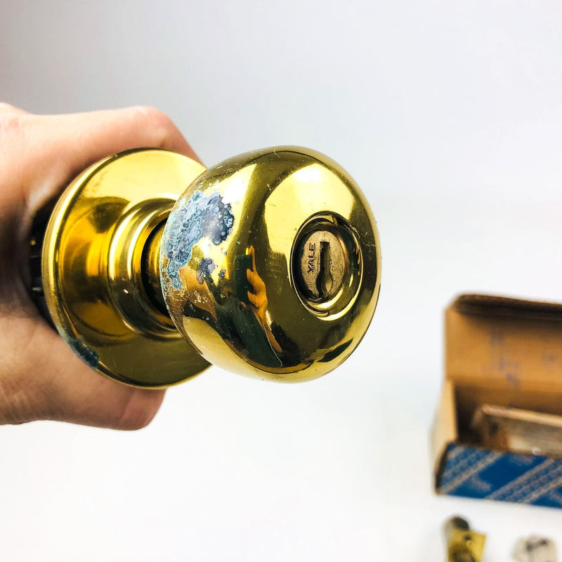 Yale Entry Door Knob Lockset LF5237 Litchfield 380AN US03 Bright Brass KA2 Damag 1