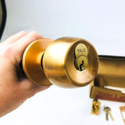 Yale Storeroom Closet Door Knob Lockset BR5405 X1210 US10 Satin Bronze New NOS 3