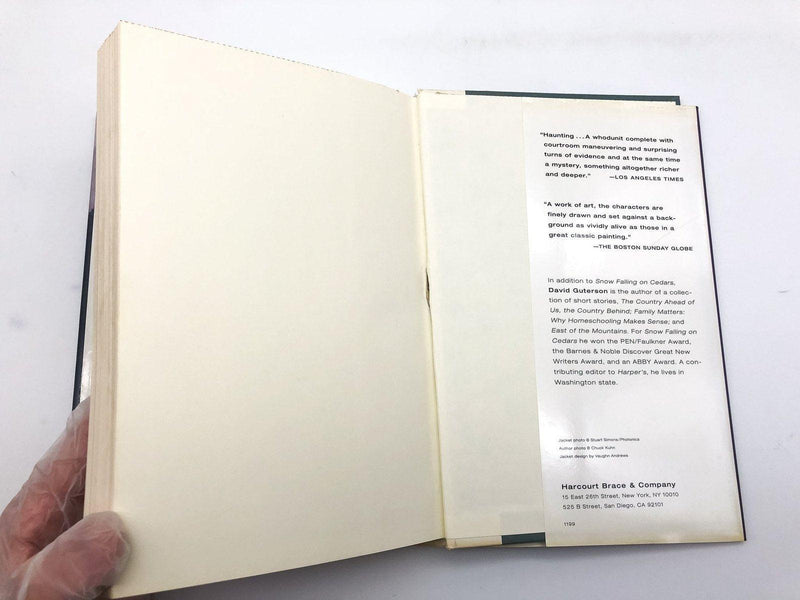 Snow Falling on Cedars David Guterson 1994 Harcourt Brace and Company Hardcover 9