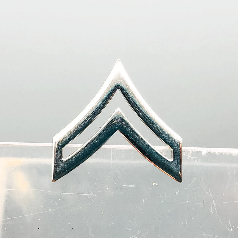 US Army Hat Pin Corporal E4 Chevron Military V-21 Vanguard Double Clutch 4