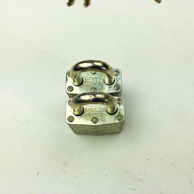 2ct Vintage No 3 Master Lock Padlock 1-1/8" Shackle New NOS Keyed Alike 3687 8
