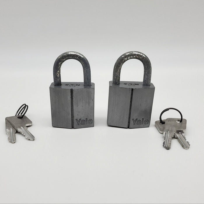 2x Yale Padlocks 7113 Keyed Alike 1" L X 1/4" D Shackle 1.5" Body Eaton NOS