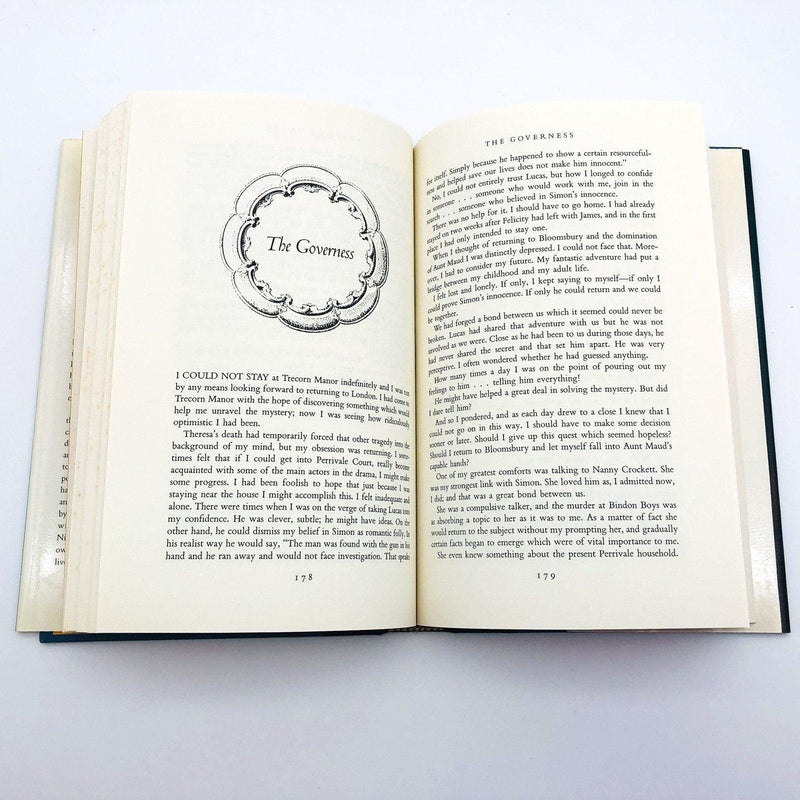 The Captive Hardcover Victoria Holt 1989 Pirates Shipwreck Turkey First Edition 9