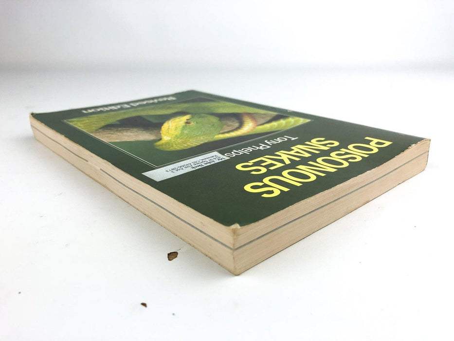 Poisonous Snakes Tony Phelps Revised Edition 1989 Blandford Softcover 5