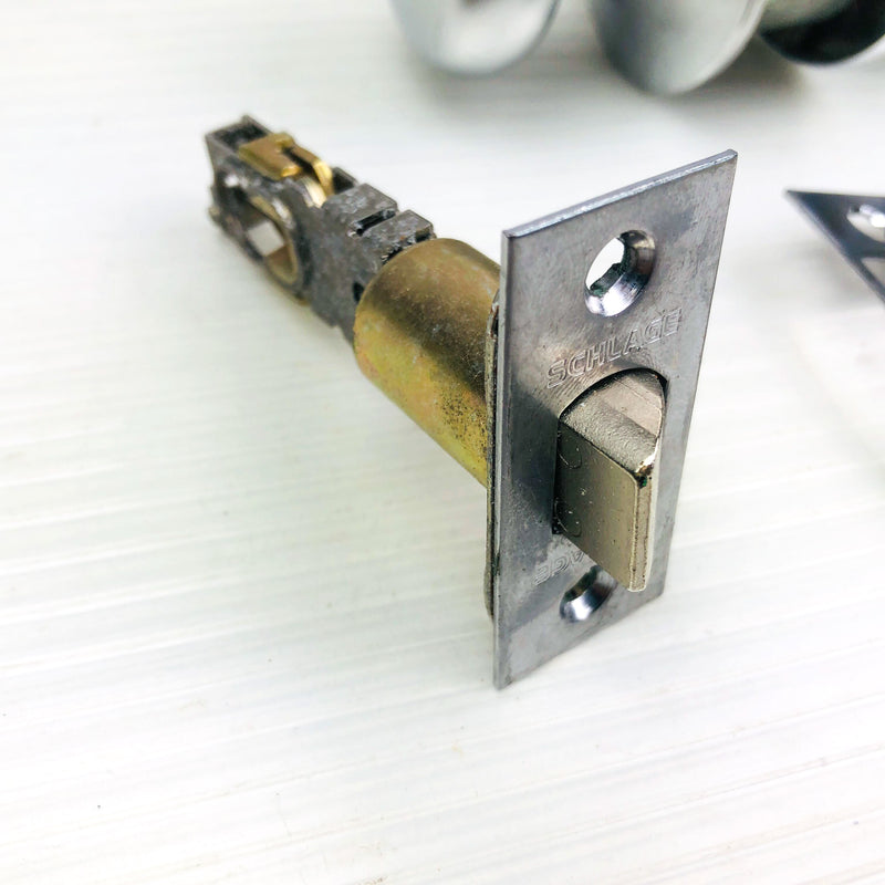 Schlage Privacy Locking Latch Doorknob F40N-00-PLY-626 Satin Chrome New 4177498T