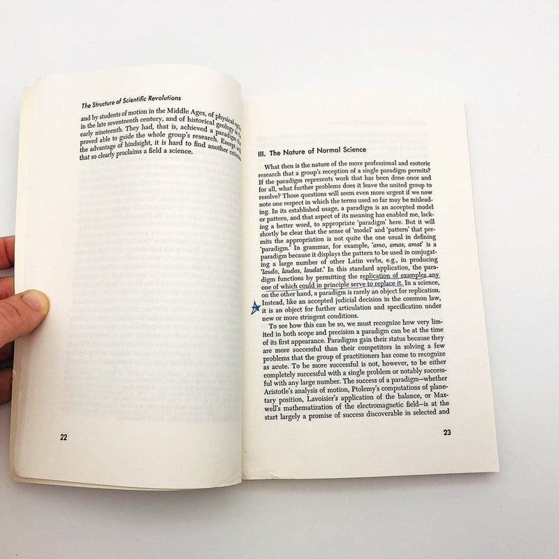 The Structure Of Scientific Revolutions Paperback Thomas S Kuhn 1970 2nd Ed Cpy1 8