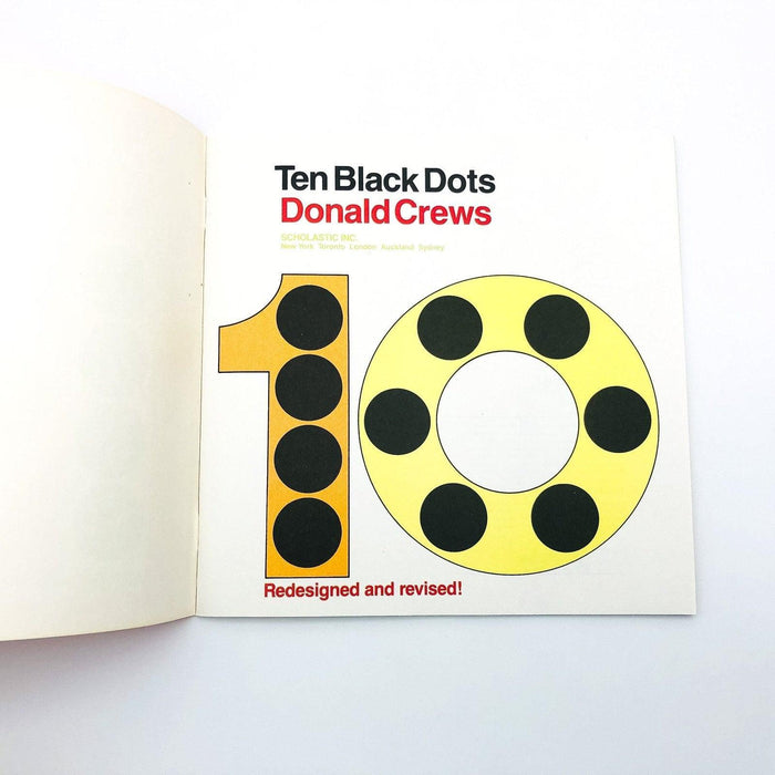 Ten Black Dots Paperback Donald Crews 1992 Number Recognition Counting Circles 6