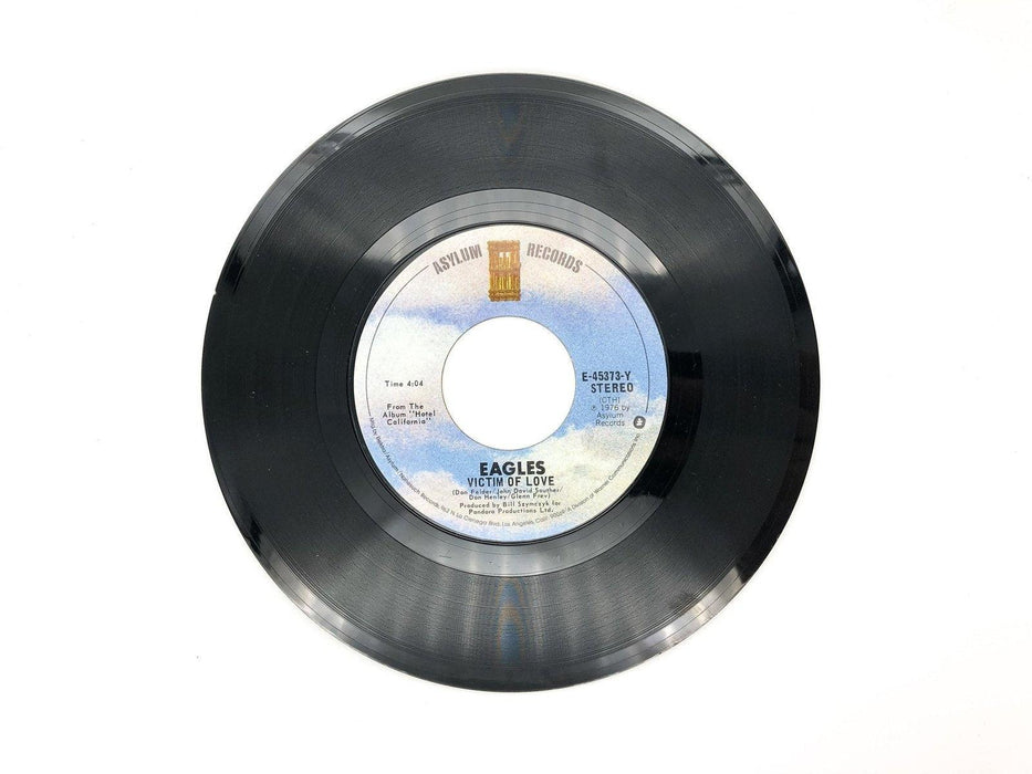 Eagles New Kid In Town Record 45 RPM Single E-45373-Y Asylum Records 1976 3