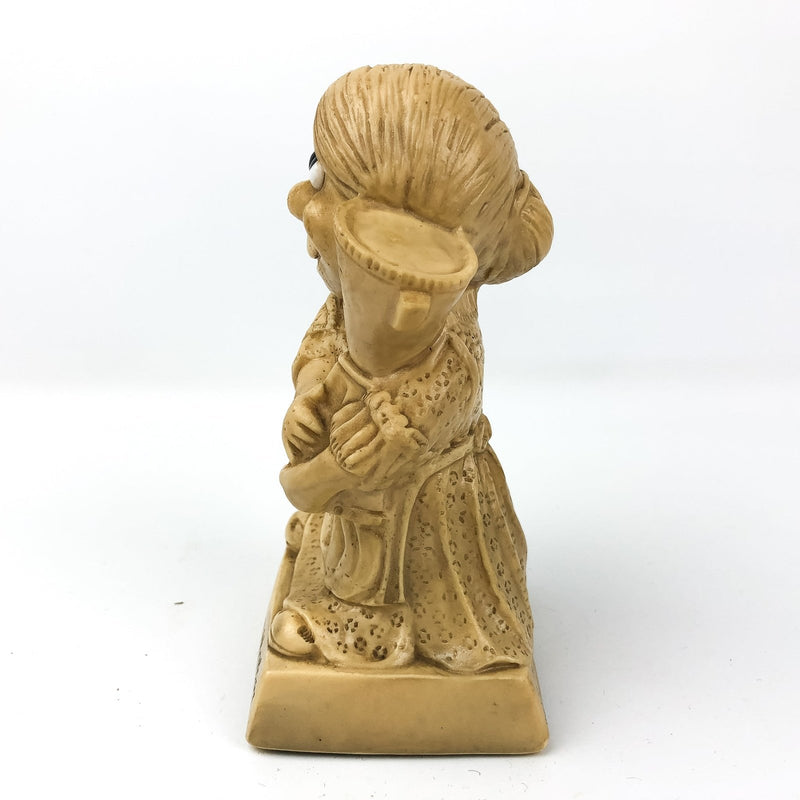 Russ Berries Figurine Mother Mom Gift Statue World's Best Mother Holding Trophy 6