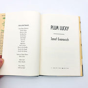 Plum Lucky Hardcover Janet Evanovich 2008 Gambling Romance Theft Road Trip 1st E 7