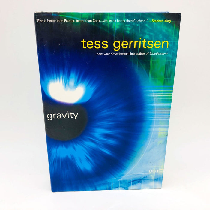 Tess Gerritsen Book Gravity Hardcover 1999 1st Edition NASA Space Pandemic 1