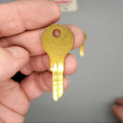 5x Yale RB1019 Key Blanks F9L Keyway Brass 4 Pin NOS 2