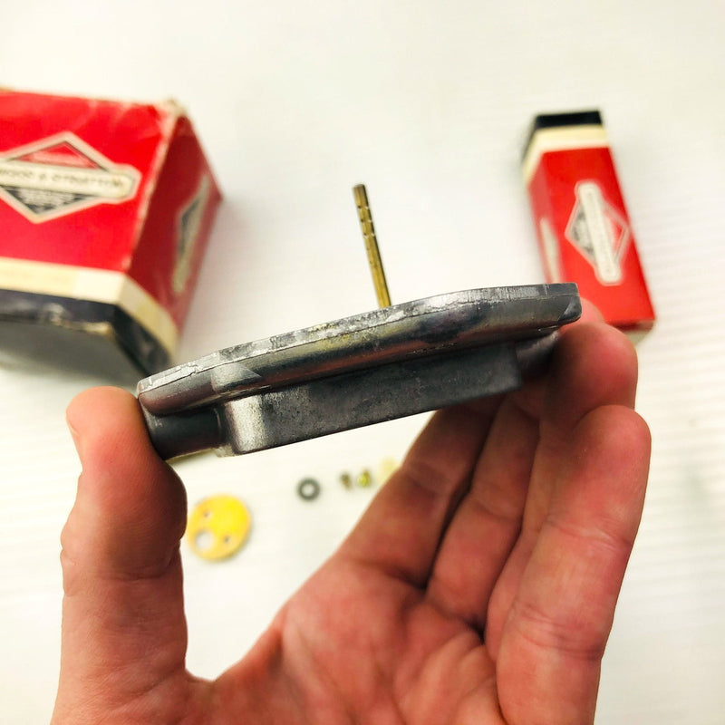 Briggs and Stratton 807919 Upper Carburetor Body Genuine OEM New Old Stock NOS 6