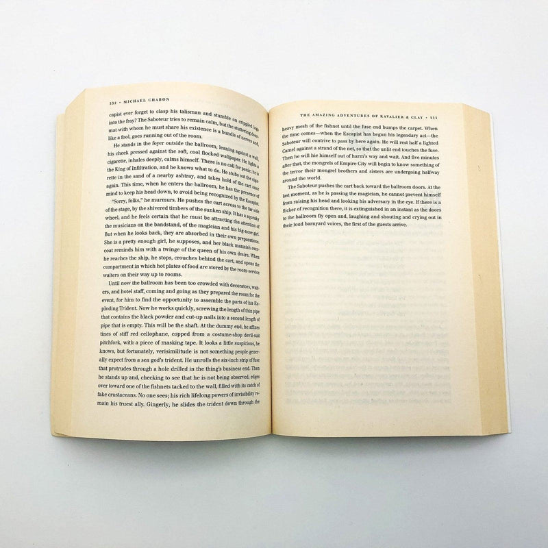 The Amazing Adventures Of Kavalier And Clay Paperback Michael Chabon 2000 Comics 9