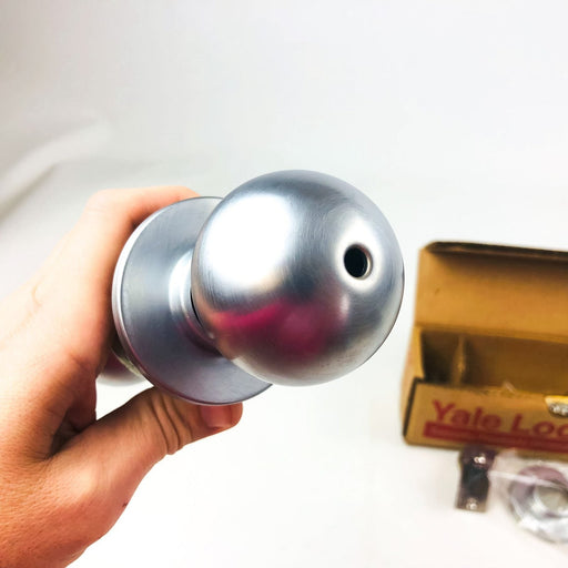 Yale Privacy Bedroom Bathroom Doorknob CA5302 Carolina 378N 26D Satin Chrome 1