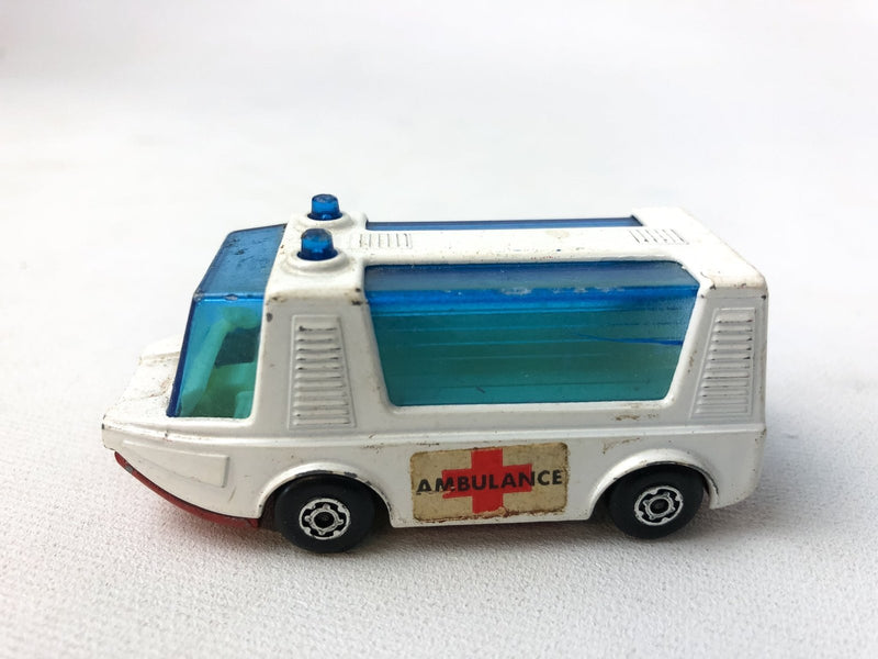 Matchbox Stretcha Fetcha Superfast Ambulance Diecast Made in England 1971 2