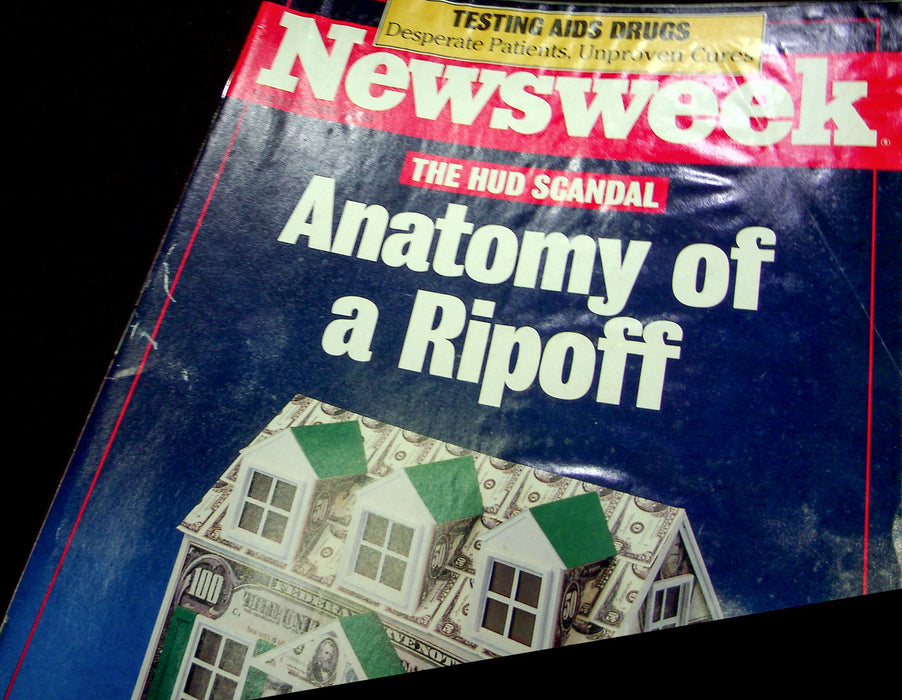 Newsweek Magazine August 7 1989 HUD Scandal Fraud Aid Epidemic Heavy Metal Music