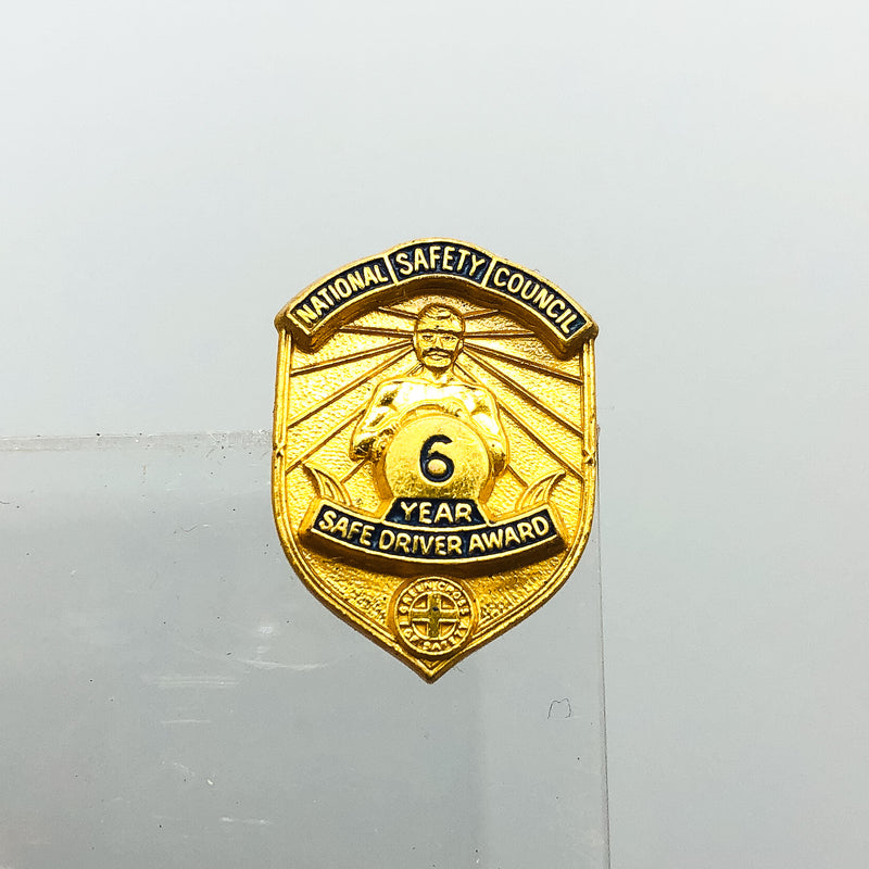 Vintage National Safety Council Lapel Pin Green Cross 6 Year Safe Driver Award