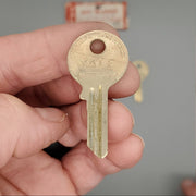 5x Yale RN10 1/2 Key Blanks JE Keyway Nickel Silver 4 Pin NOS 1