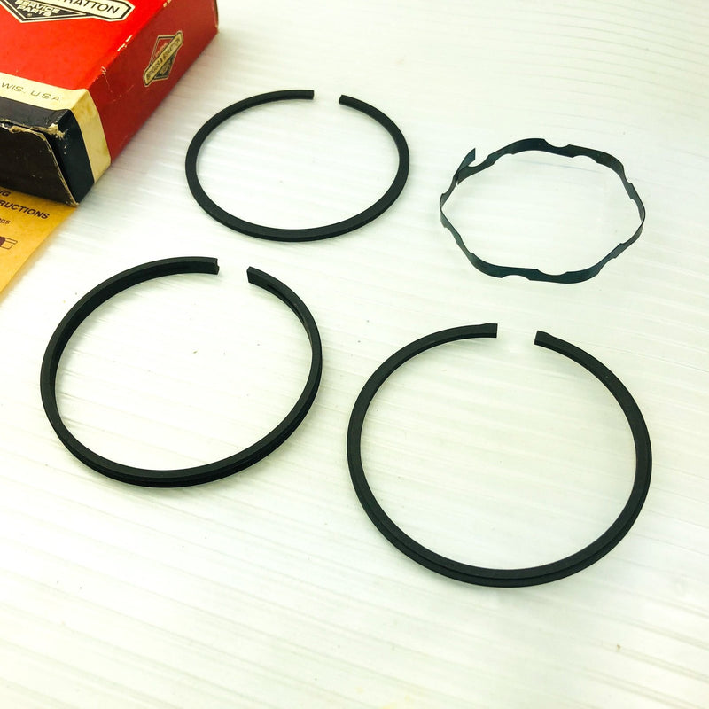 Briggs and Stratton 393837 020 Piston Ring Set Genuine OEM New Old Stock NOS 3