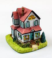 Liberty Falls: Hat Shop AH127, Malloy's House AH128, Parsonage AH129 | OPEN BOX 4