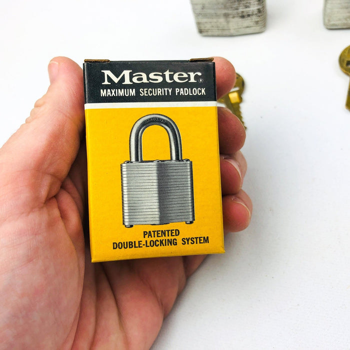 2ct Vintage No 3 Master Lock Padlock 1-1/8" Shackle New NOS Keyed Alike 3349 3