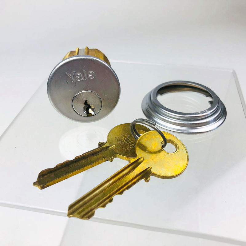 Yale Mortise Cylinder 1152 1-1/8" Satin Chrome E1R Keyway Paracentric NOS