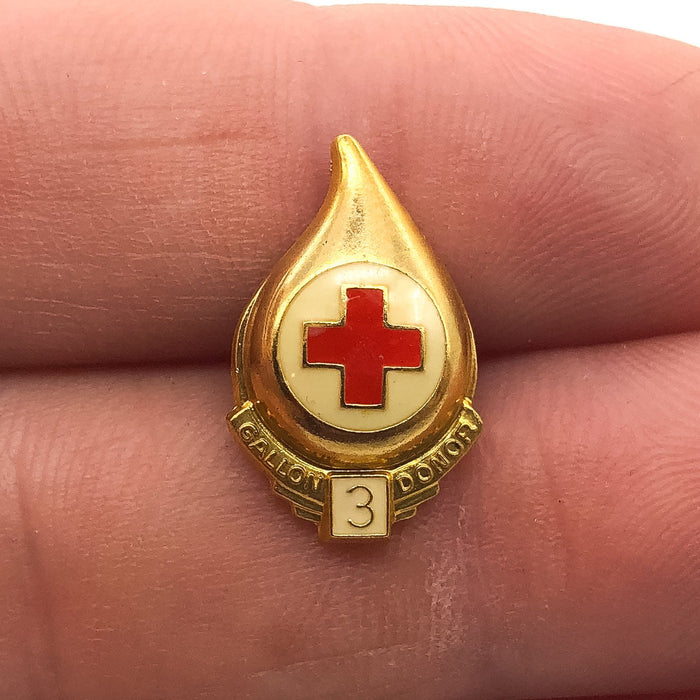 American Red Cross Lapel Pin 3 Gallon Donor Service Award Recognition 2