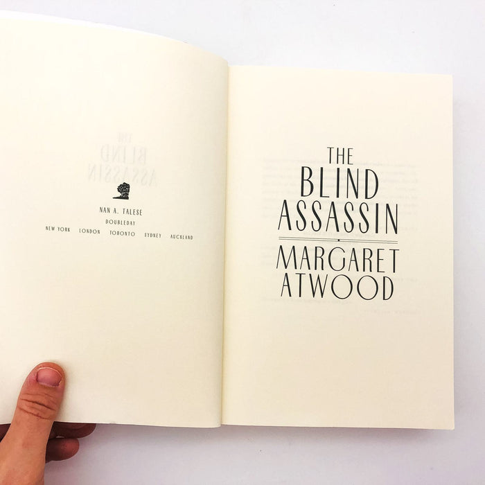 The Blind Assassin Paperback Margaret Atwood 2000 WW2 Suspicious Death Sci Fi 6