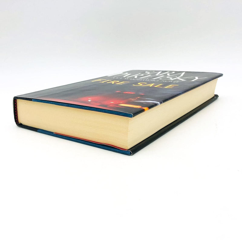 Fire Sale Hardcover Sara Paretsky 2005 1st Edition Women Private Investigators 4