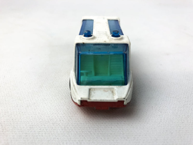 Matchbox Stretcha Fetcha Superfast Ambulance Diecast Made in England 1971 3