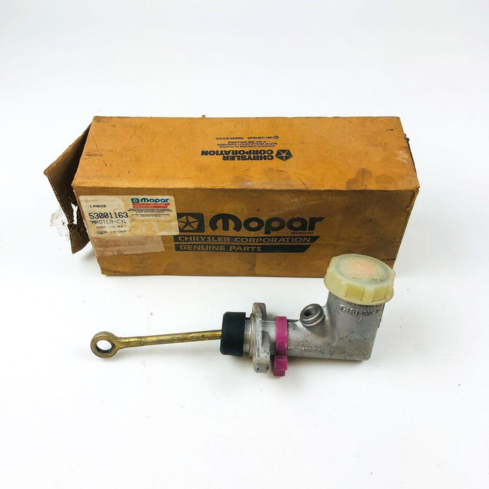 Mopar 53001163 Master Cylinder for Brakes Genuine OEM New NOS Made By Girling-7