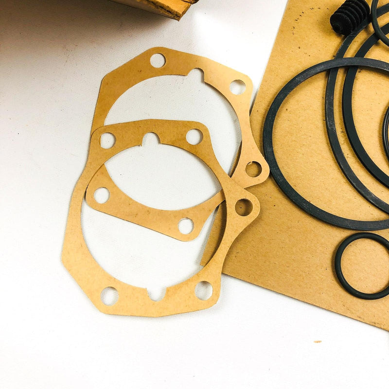 Kaiser Jeep 937562 Gasket Oil Seal Kit Genuine OEM New Old Stock Group 17A-01