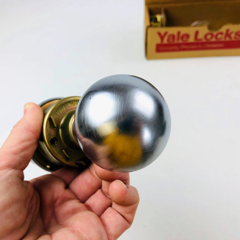 Vintage Yale Passage Closet Door Knob CA5301 378N 26D Satin Chrome Cylindrical