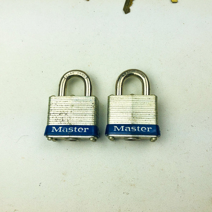 2ct Vintage No 3 Master Lock Padlock 1-1/8" Shackle New NOS Keyed Alike 3795 12