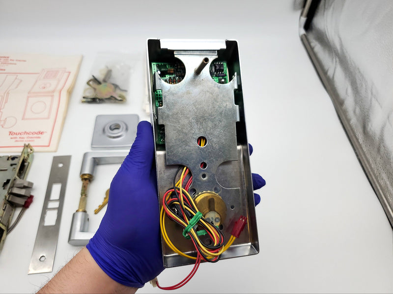 Yale Touch Code Door Knob Entry Lock Satin Chrome 2770 with Override Missing PCs