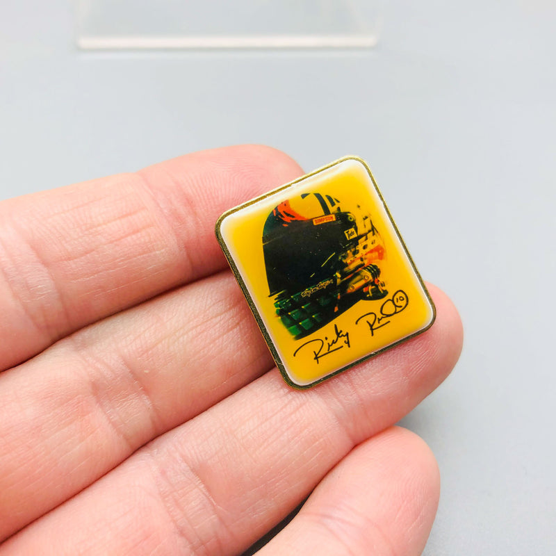 Ricky Rudd Nascar Lapel Pin Tide No 10 Ford Thunderbird Epoxy Pinback Helmet