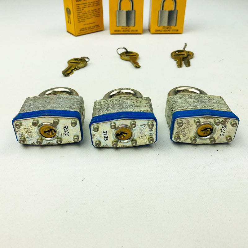 3ct Vintage No 1 Master Lock Padlock 1-1/4" Shackle New NOS Keyed Alike 3735 12