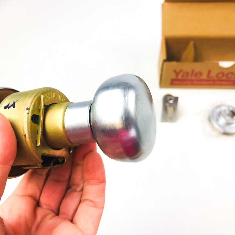 Yale Passage Closet Door Knob LF5301 Litchfield 380BN 26D Satin Chrome New NOS 7