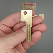 5x Yale EN8 Key Blanks GF Keyway Nickel Silver 5 Pin NOS 2